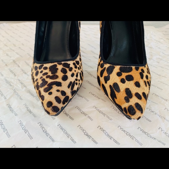 NWT pointy toe animal print heels - Picture 5 of 8